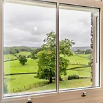 2 Bed In Ambleside Oc-93287 *